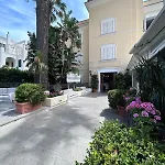 A Due Passi Dal Centro Igea 3* Capri