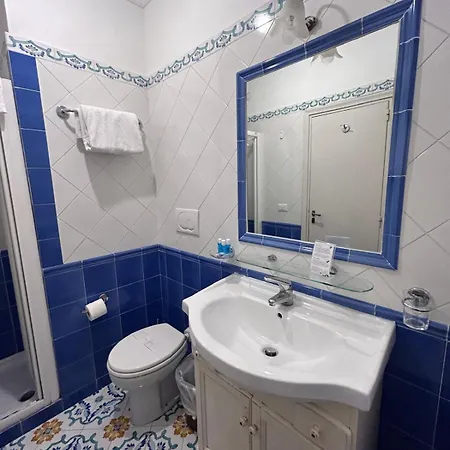 A Due Passi Dal Centro Igea Aparthotel