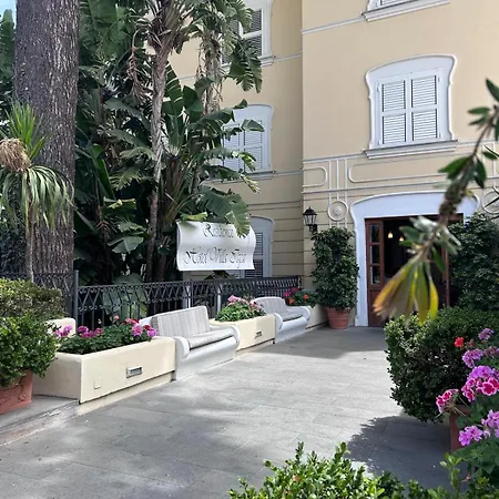Aparthotel A Due Passi Dal Centro Igea