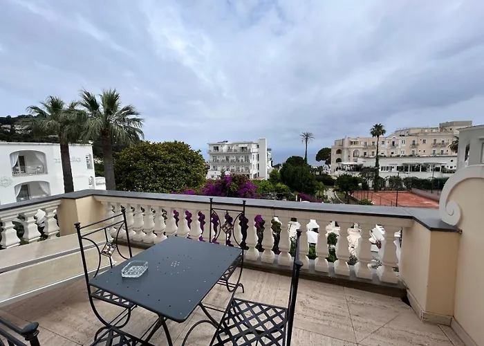 A Due Passi Dal Centro Igea 3* 卡普里